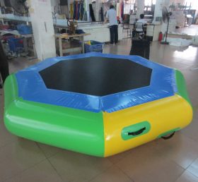 T10-225 Sân chơi ngoài trời Trampoline Pvc Chất liệu Floating Block Bền Inflatable Nước Trampoline