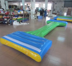 T10-222 Balancing gỗ inflatable trò chơi thể thao dưới nước